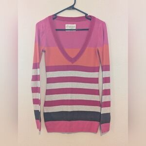 Aeropostale Women's V-Neck Sweater - Pink, Orange, and Gray Y2K